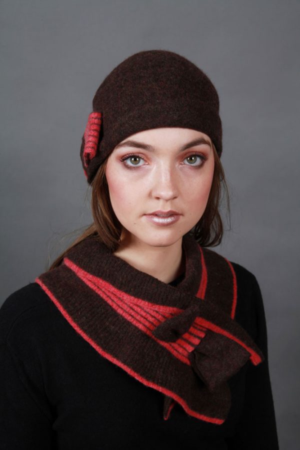 Bow Hat HAT26bow-2 Linda Wilson Irish Knitwear Designer Limerick