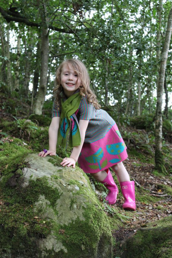 Pull Through Scarf SCF10-3 Linda Wilson Childrens Irish Knitwear Designer